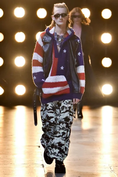 Look 36
